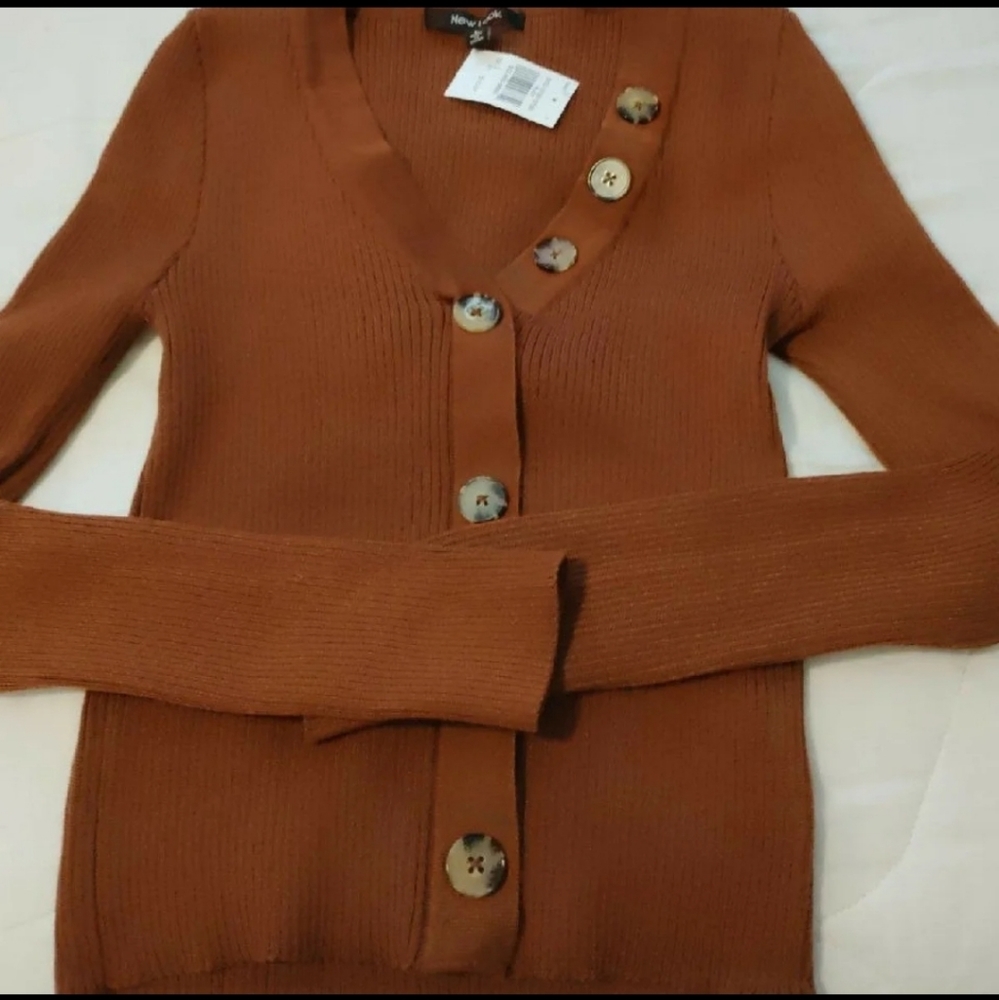 Orange stretchy button ribbed sweater